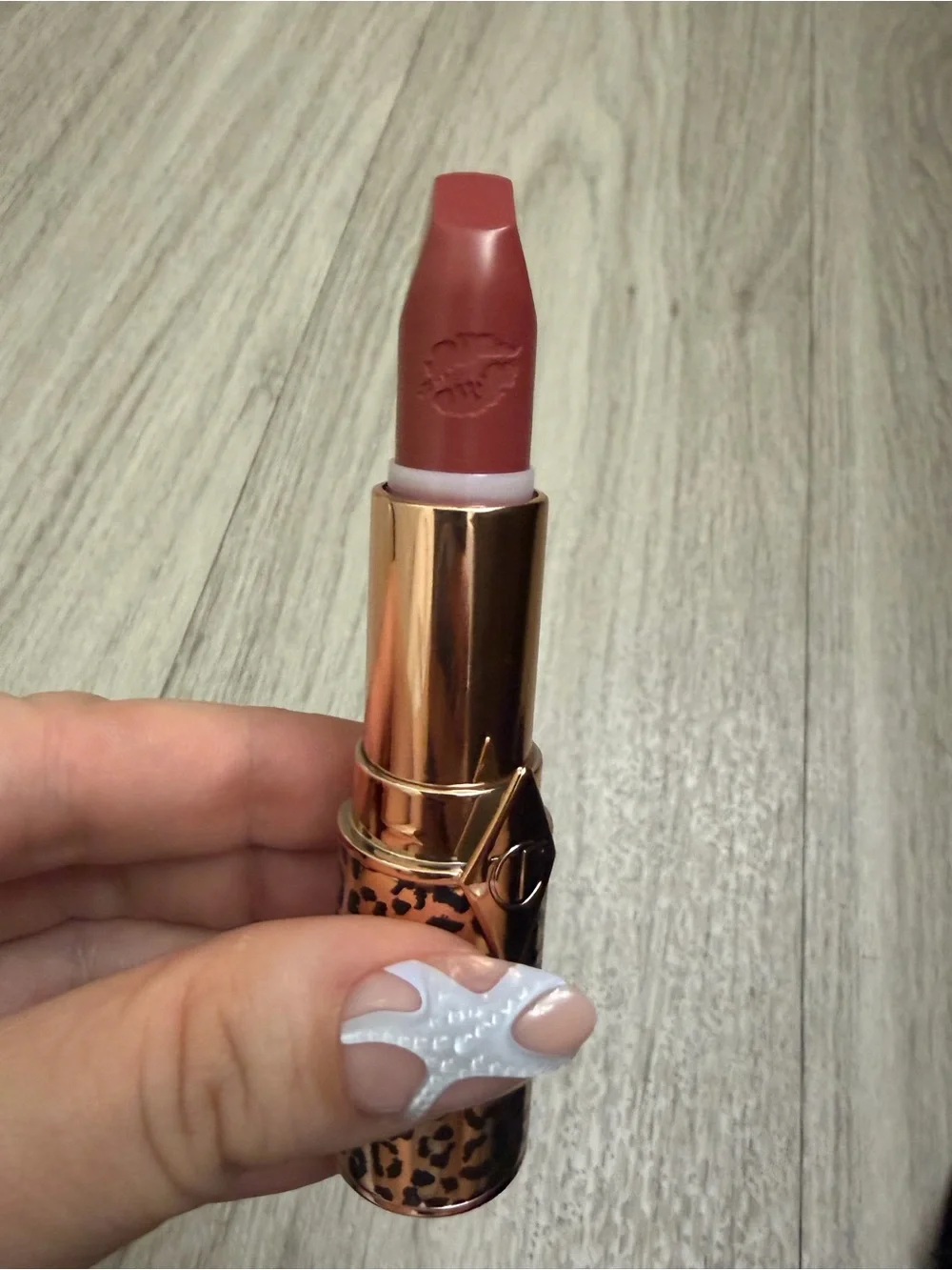 New Charlotte Tilbury Hot Lips 2 Lipstick Glowing Jen
